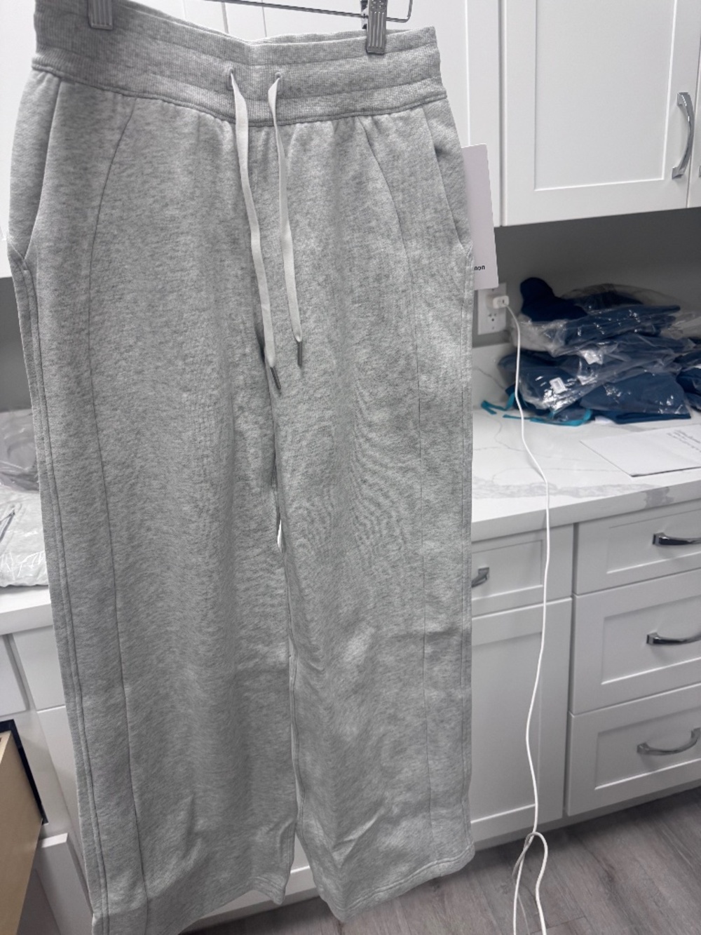 Lululemon Scuba Mid Rise Wide Leg